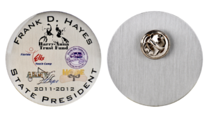 Personalized pin in silver color with print details