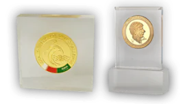 Acrylic block to display custom coins